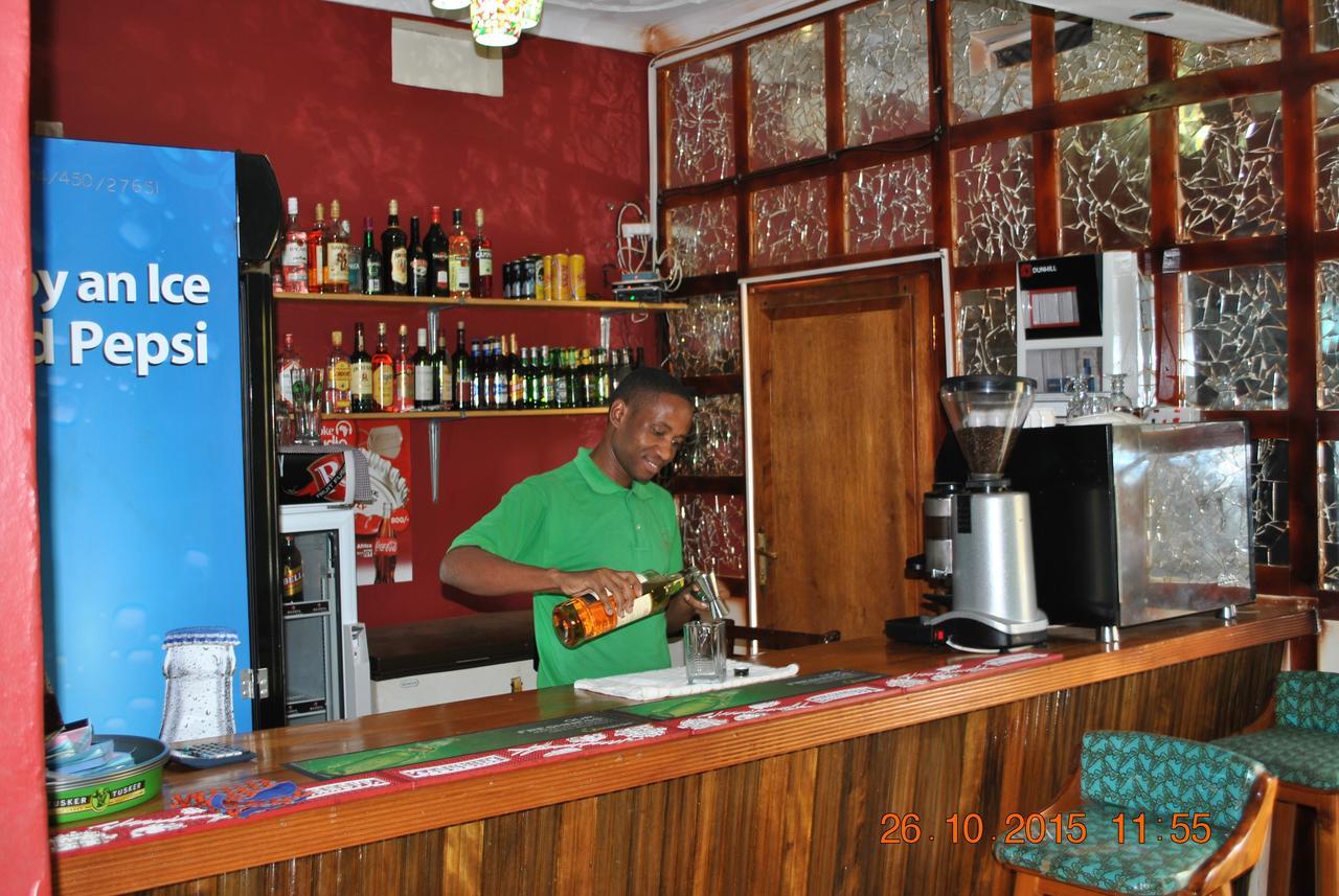 Little Woods Inn Mbarara Exterior foto