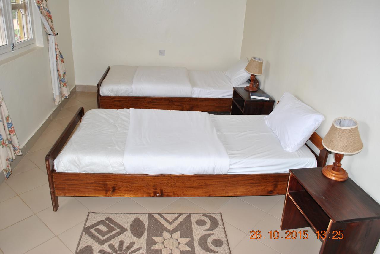 Little Woods Inn Mbarara Exterior foto