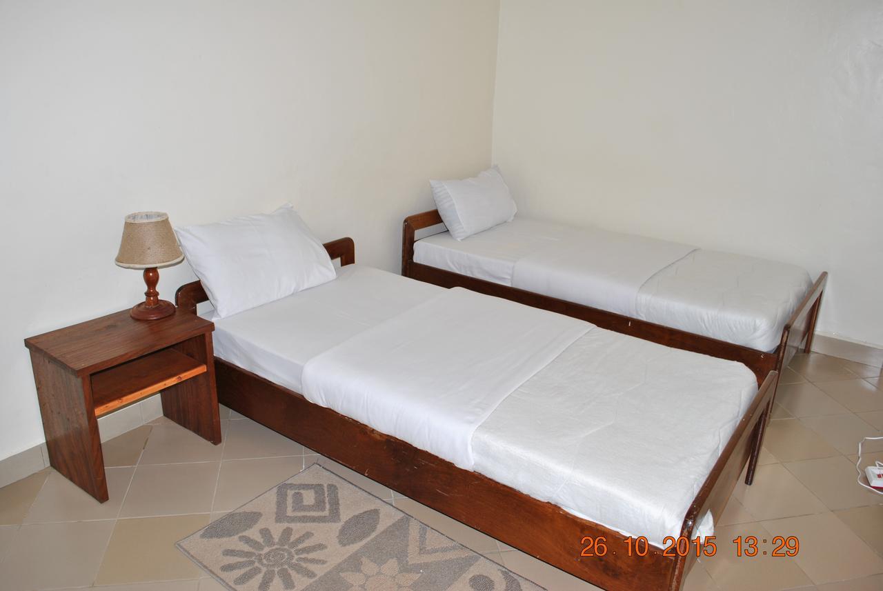 Little Woods Inn Mbarara Exterior foto