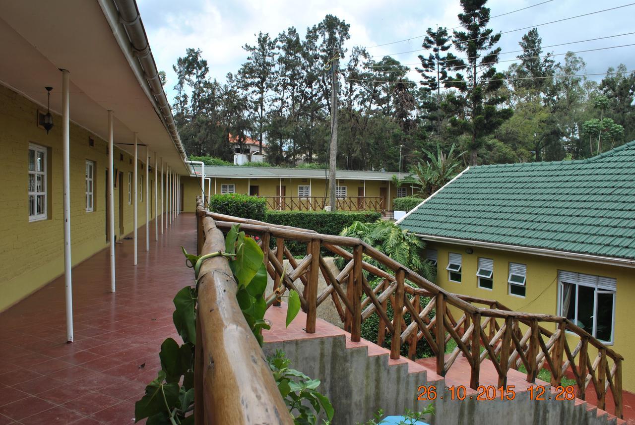 Little Woods Inn Mbarara Exterior foto