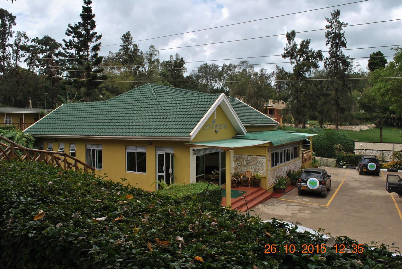Little Woods Inn Mbarara Exterior foto